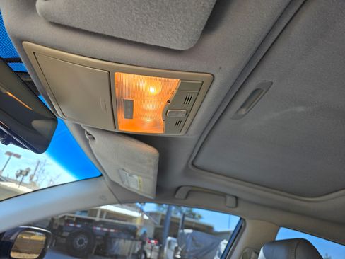 Used 2006 Toyota Avalon Limited image 6