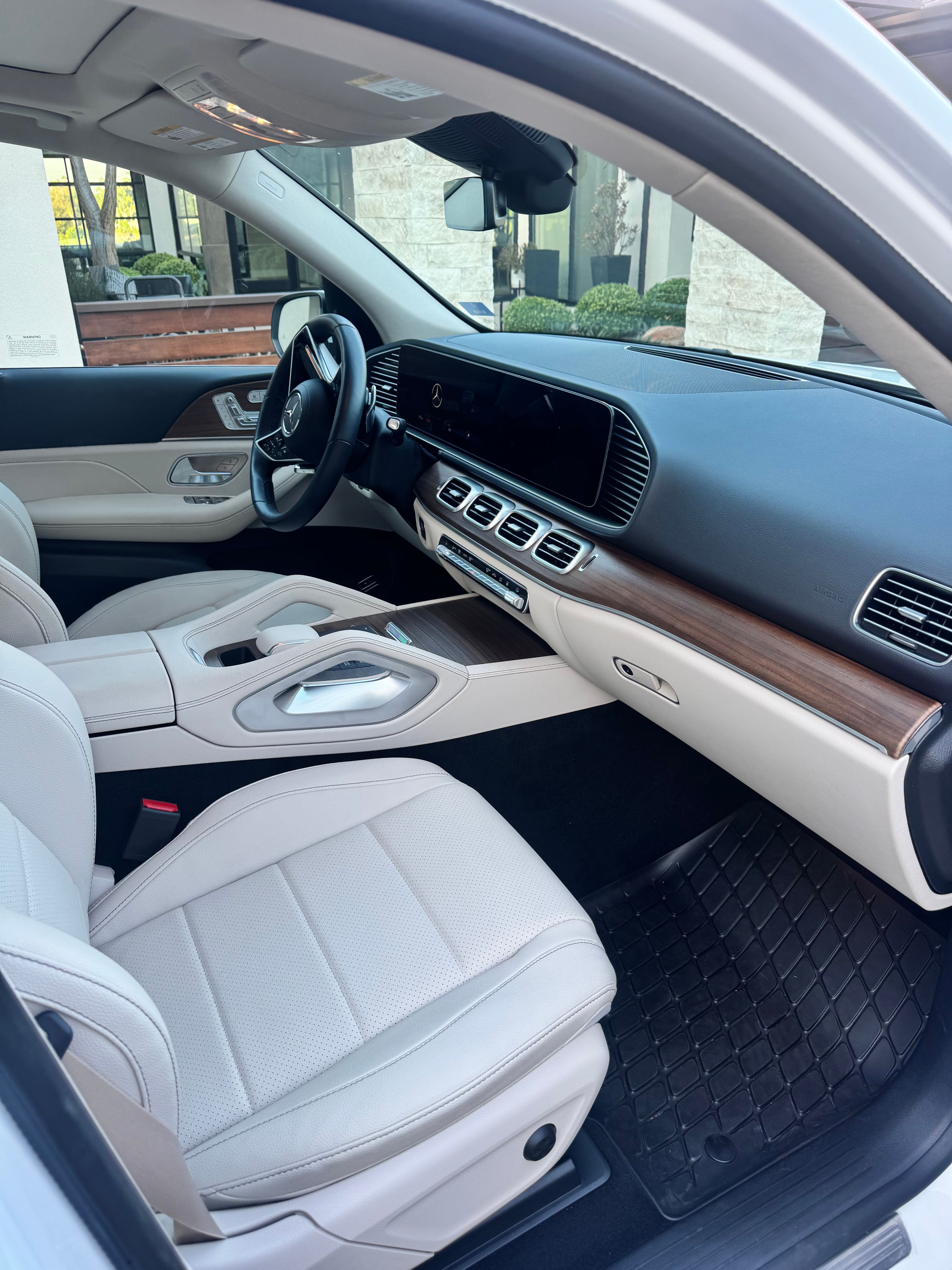 Used 2026 Mercedes-Benz GLE 450e 4MATIC image 4