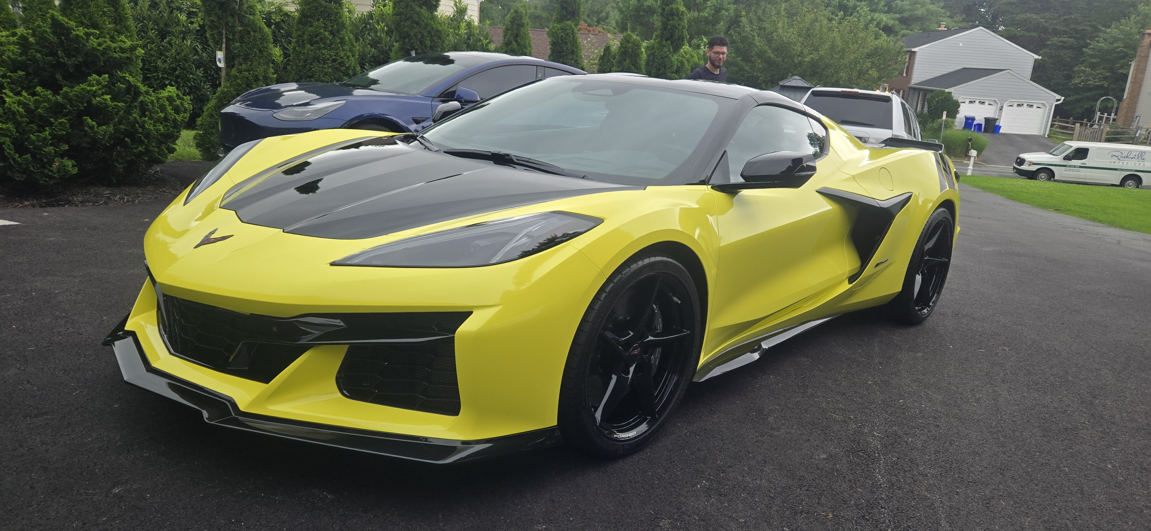 Used 2025 Chevrolet Corvette E-Ray w/ Stealth Interior Trim Package AWD/4WD image 3