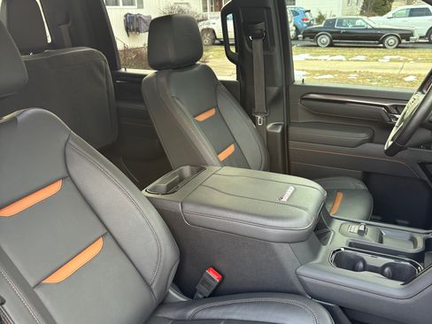 Used 2025 GMC Sierra 2500 AT4 w/ AT4 Premium Plus Package image 29