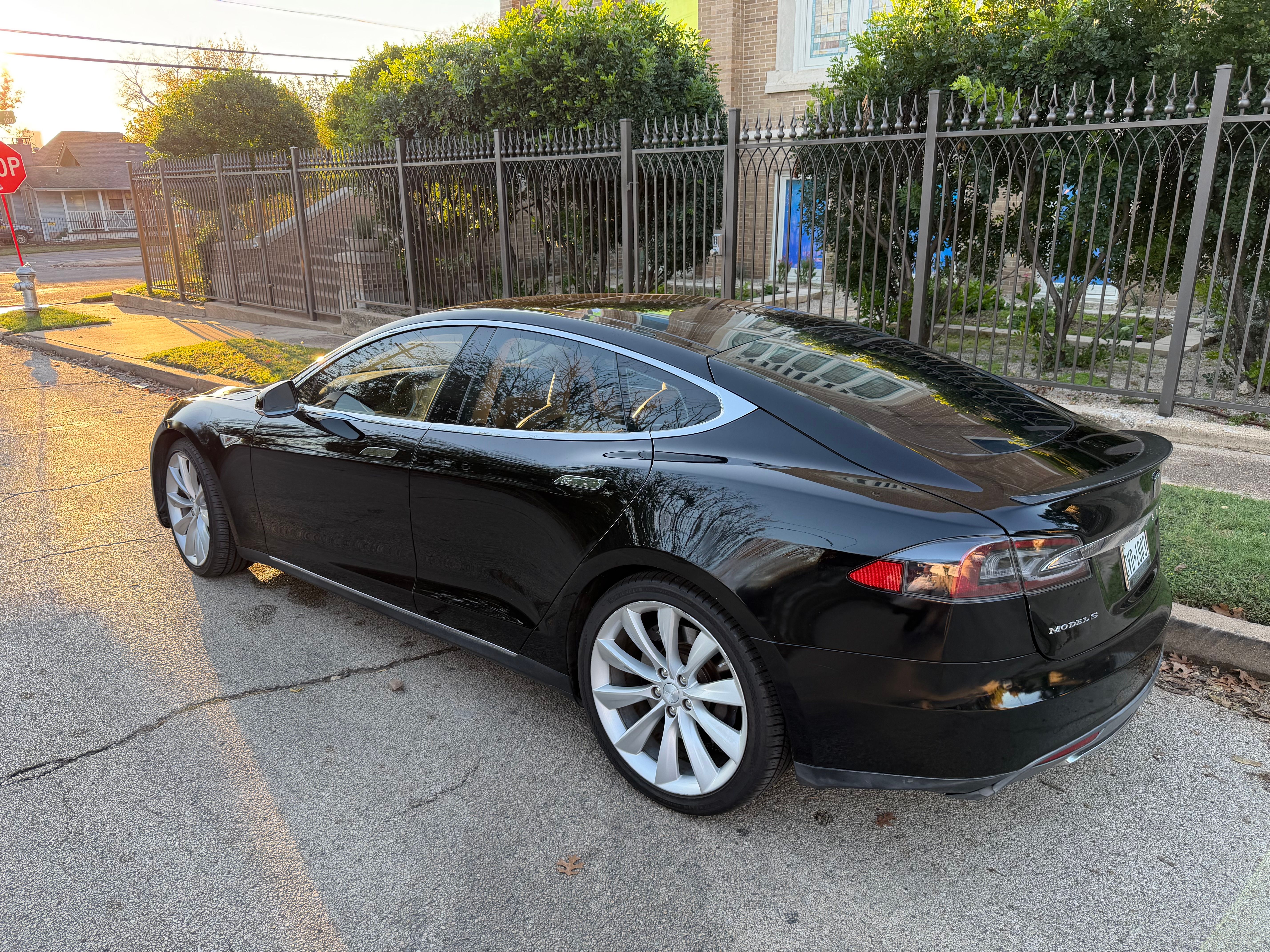 Used 2013 Tesla Model S Performance RWD image 7