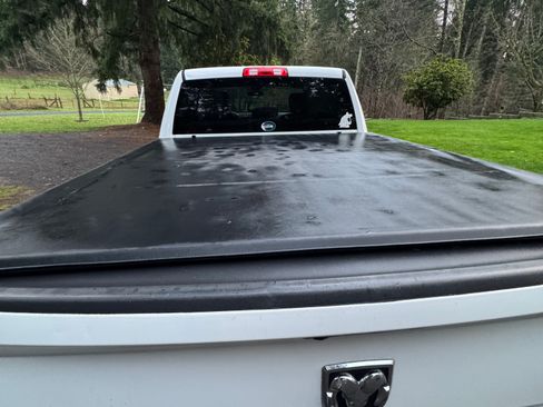 Used 2018 RAM 3500 Tradesman w/ Chrome Appearance Group image 9