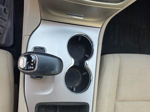 Used 2014 Jeep Grand Cherokee Laredo w/ 18" Wheel & 8.4" Radio Group image 18