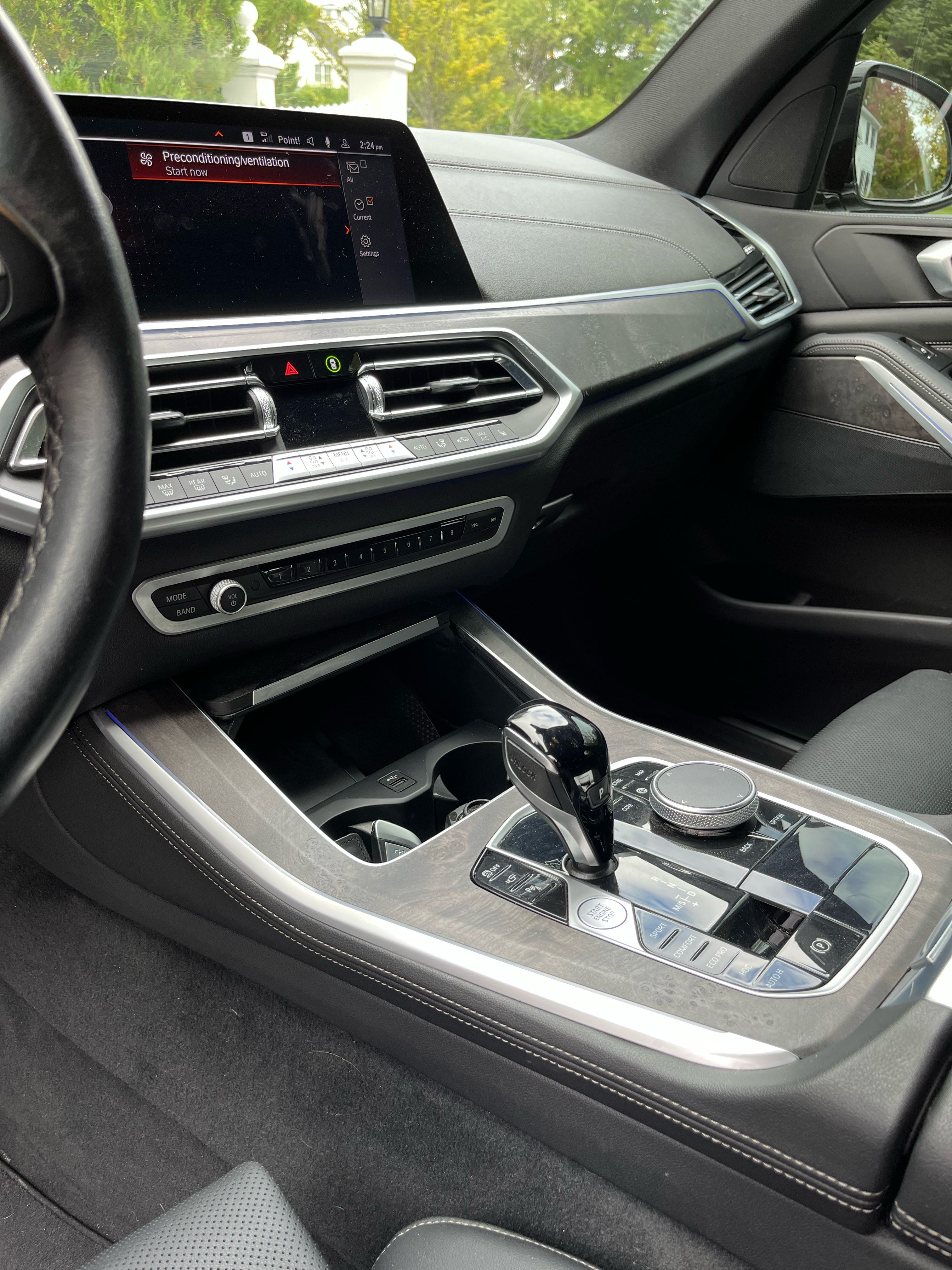 Used 2023 BMW X5 xDrive40i w/ Premium Package AWD/4WD image 9