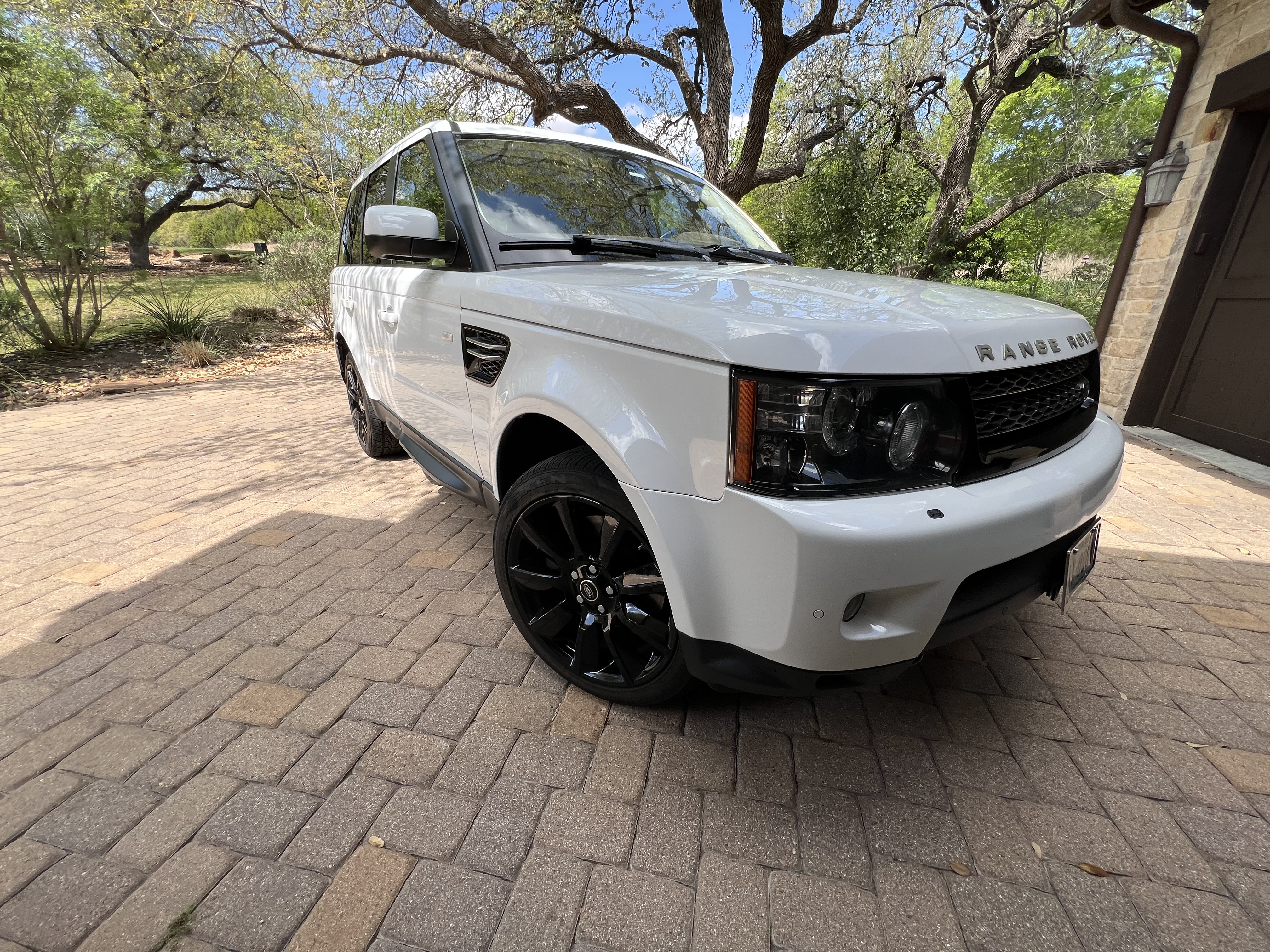 Used 2013 Land Rover Range Rover Sport HSE AWD/4WD image 2
