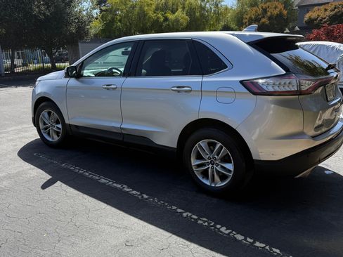 Used 2017 Ford Edge SEL w/ Equipment Group 201A FWD image 5