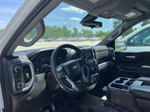 Used 2019 Chevrolet Silverado 1500 LT w/ All-Star Edition AWD/4WD image 9