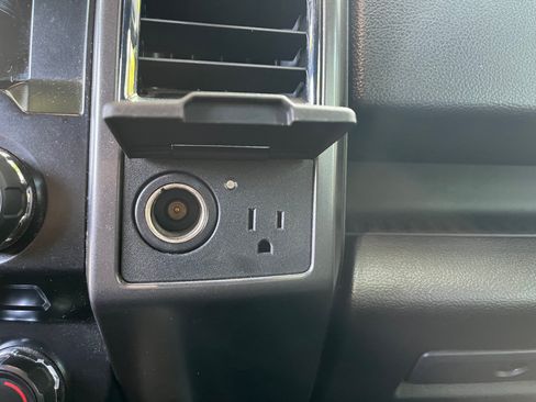 Used 2016 Ford F150 XLT w/ Equipment Group 302A Luxury image 20