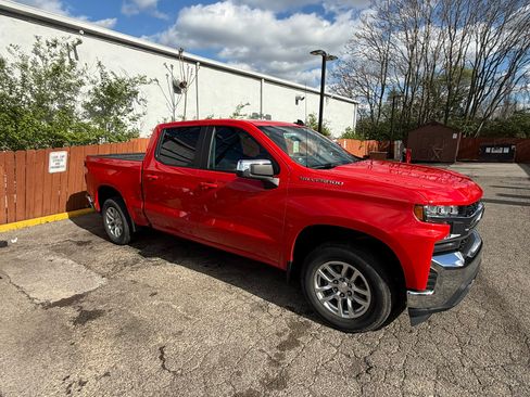 Used 2022 Chevrolet Silverado 1500 LT AWD/4WD image 8