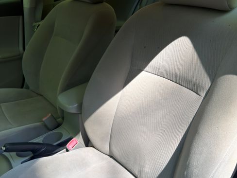 Used 2011 Toyota Corolla LE FWD image 9