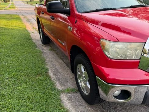 Used 2007 Toyota Tundra SR5 w/ TRD Off-Road Pkg AWD/4WD image 5