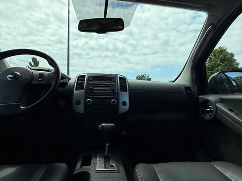 Used 2012 Nissan Xterra PRO-4X w/ Pro-4x Leather Pkg AWD/4WD image 6