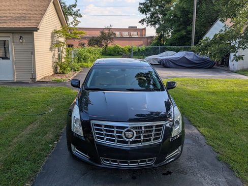 Used 2013 Cadillac XTS Luxury image 8