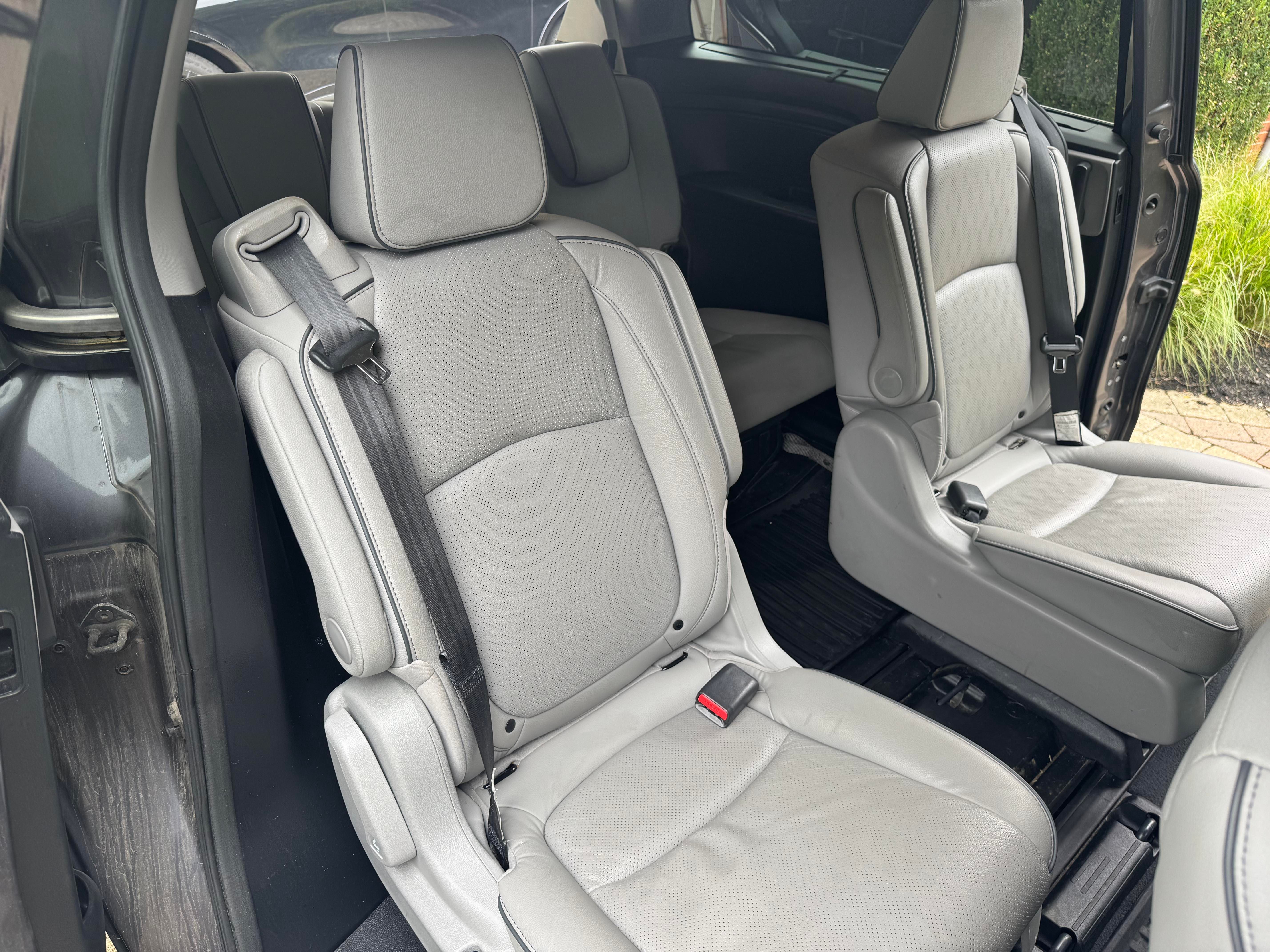 Used 2022 Honda Odyssey Elite image 9
