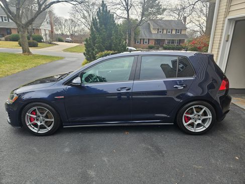 Used 2015 Volkswagen GTI SE w/ Lighting Package (SEL) image 18