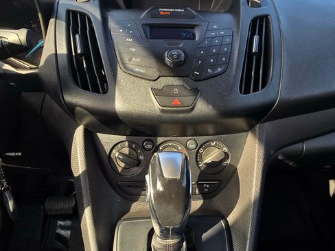 Used 2018 Ford Transit Connect XL image 18