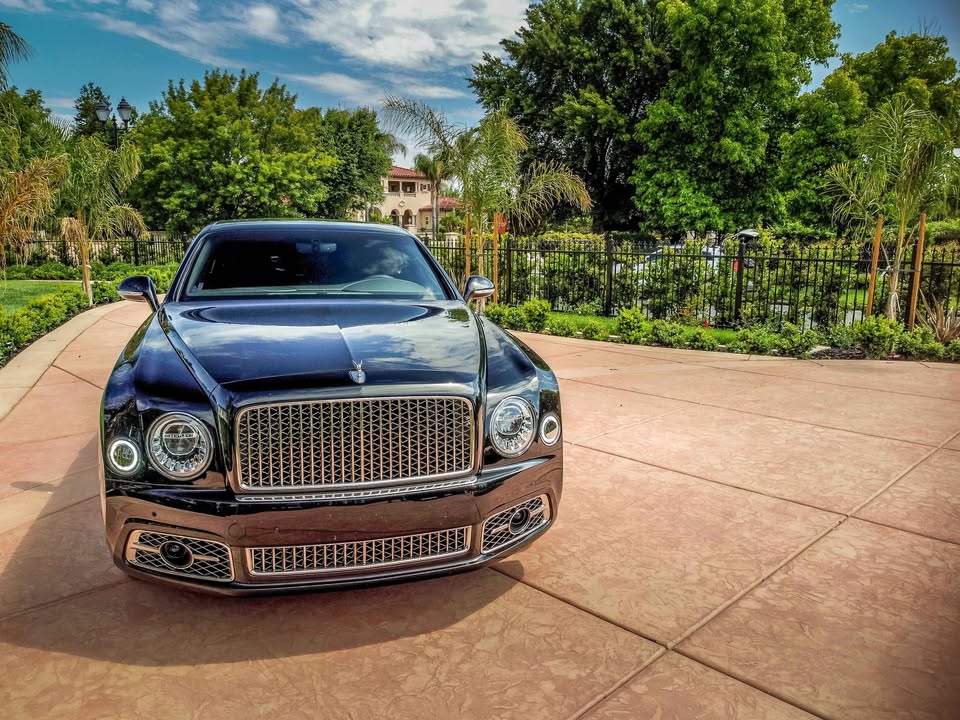 Used 2020 Bentley Mulsanne RWD image 4