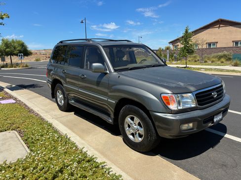 Used 2002 Toyota Land Cruiser AWD/4WD image 1