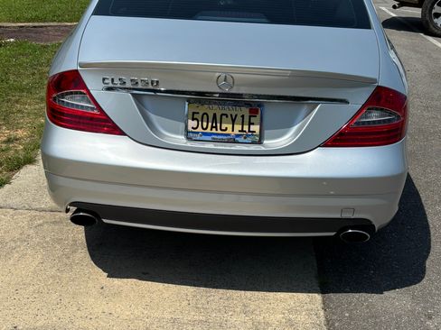 Used 2011 Mercedes-Benz CLS 550 image 8