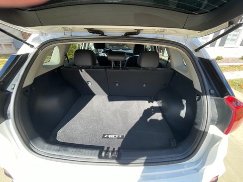 Used 2021 Kia Niro Touring image 12