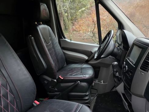 Used 2015 Mercedes-Benz Sprinter 3500 image 11