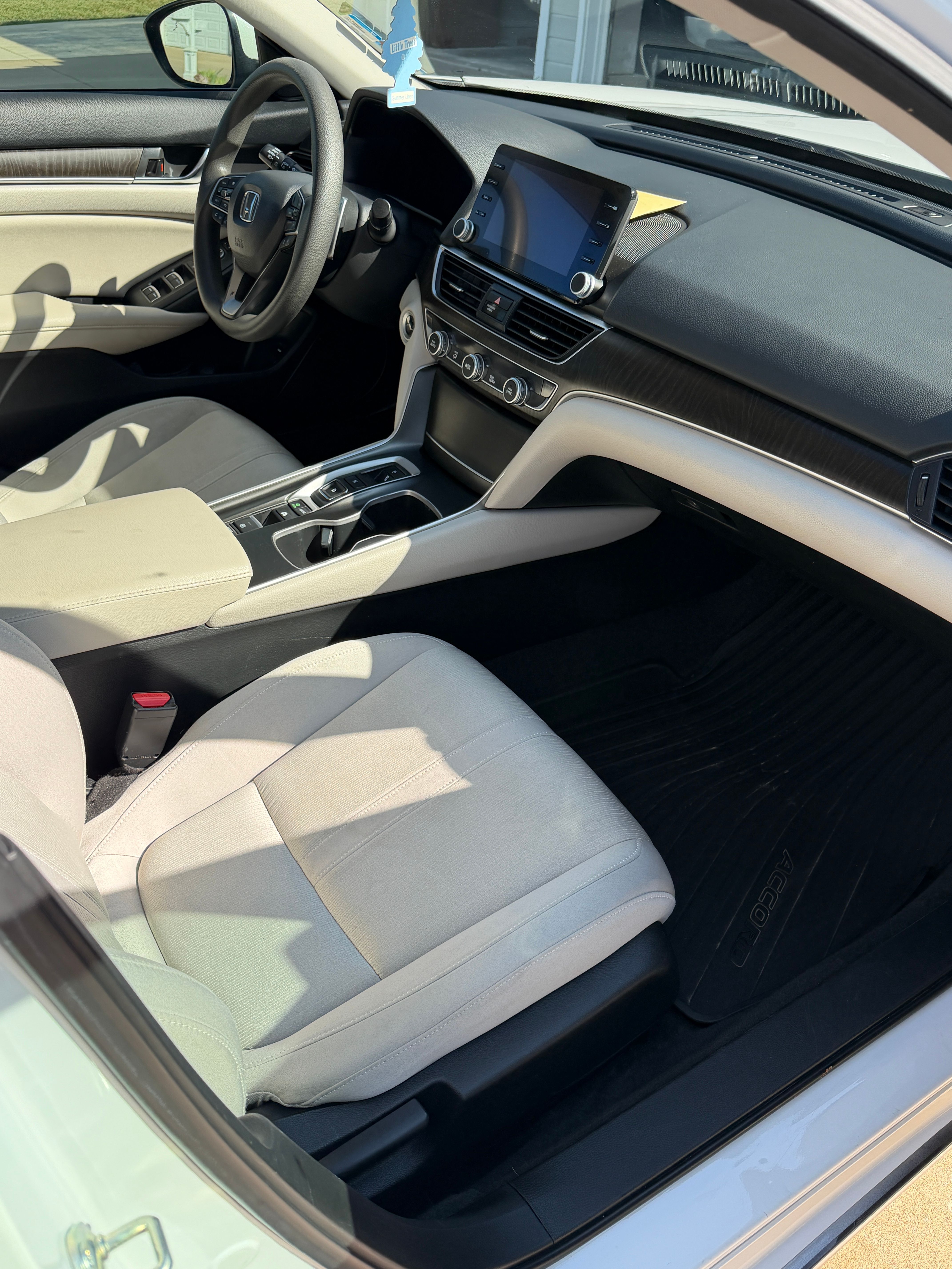 Used 2020 Honda Accord EX image 10