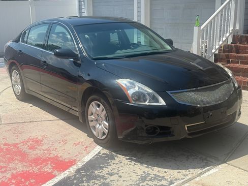 Used 2012 Nissan Altima 2.5 S FWD image 14