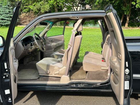 Used 2001 Toyota Tundra SR5 AWD/4WD image 8