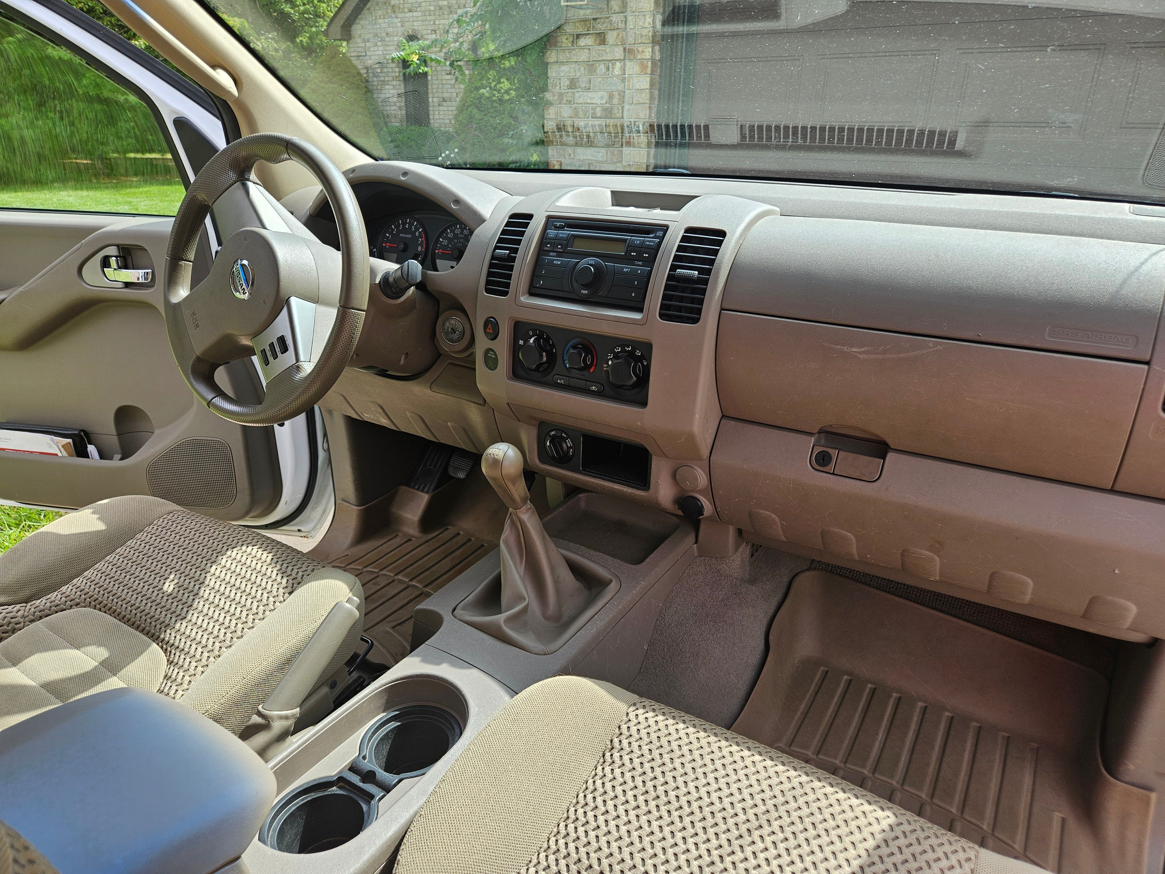 Used 2008 Nissan Frontier SE w/ SE Value Truck Pkg AWD/4WD image 10