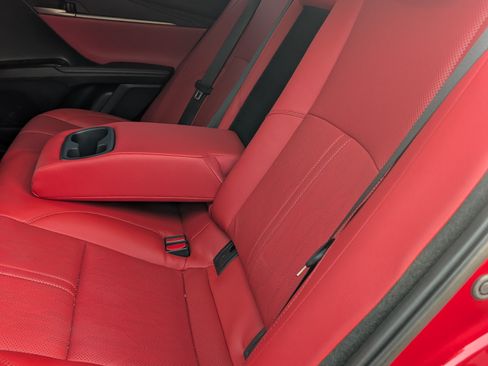 Used 2025 Toyota Camry XSE image 5