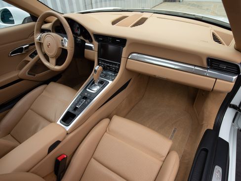 Used 2013 Porsche 911 Carrera 4S AWD/4WD image 17