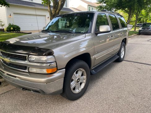 Used 2001 Chevrolet Tahoe LT w/ LT Preferred Equipment Group RWD image 1