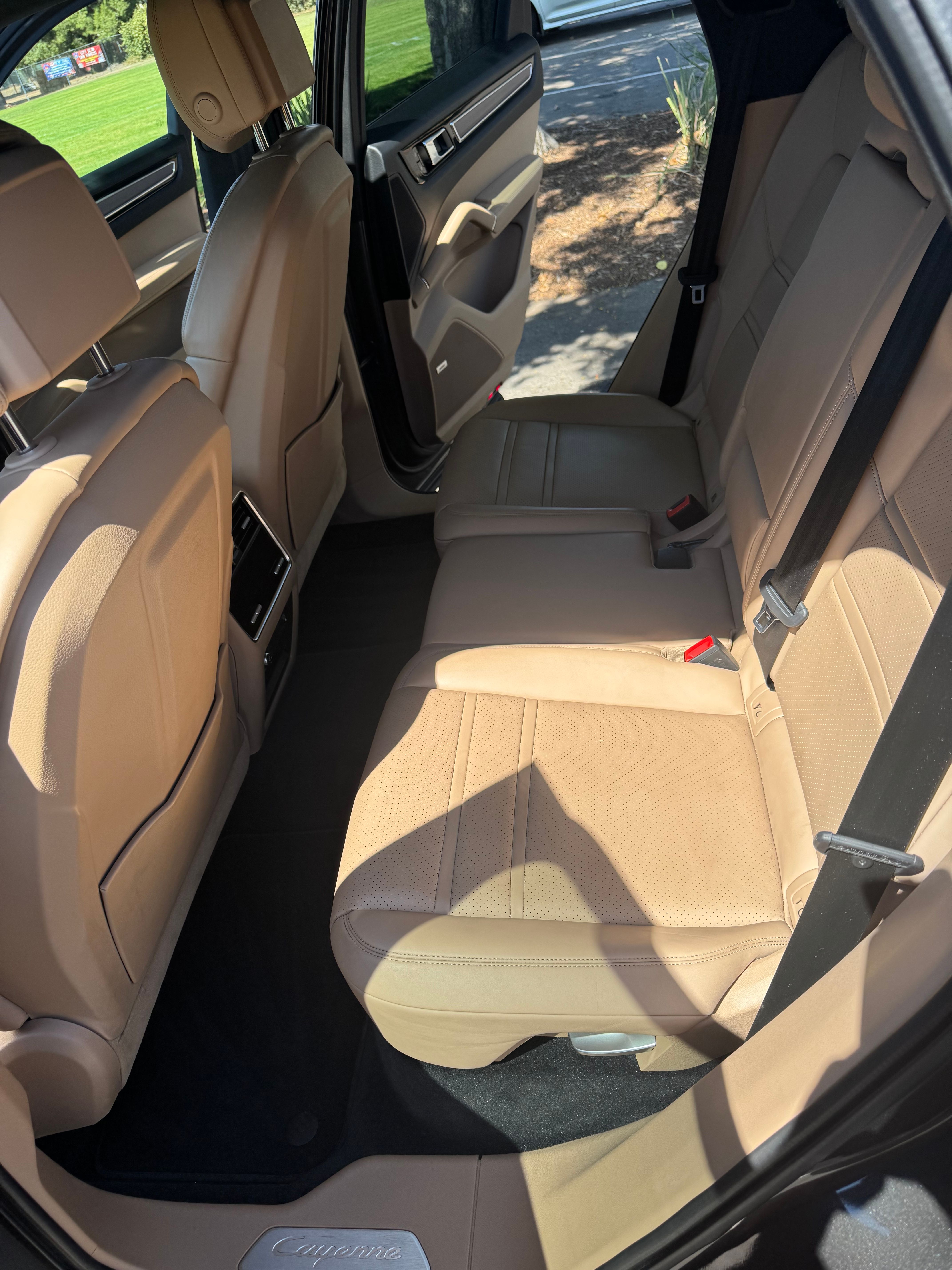 Used 2021 Porsche Cayenne E-Hybrid AWD/4WD image 10