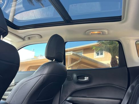 Used 2021 Jeep Compass Latitude w/ Sun and Sound Group image 13