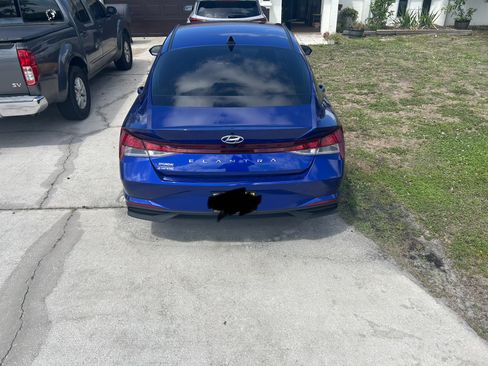 Used 2023 Hyundai Elantra SEL image 12