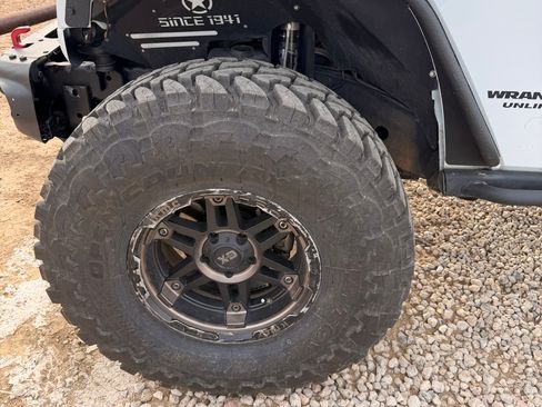 Used 2014 Jeep Wrangler Unlimited Rubicon image 5