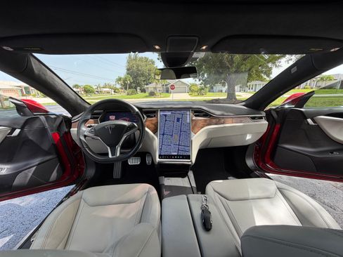 Used 2016 Tesla Model S 75 RWD image 15