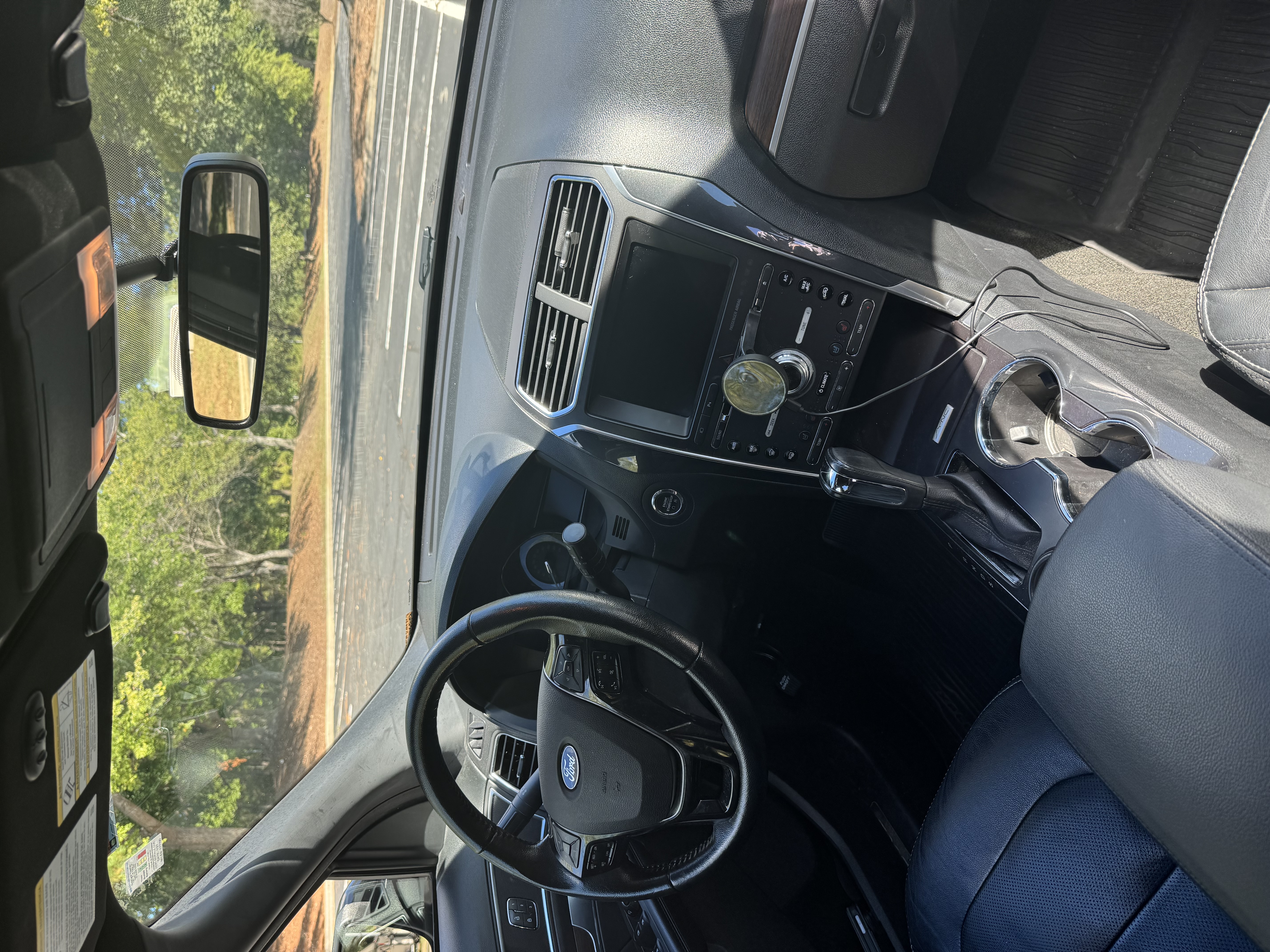 Used 2017 Ford Explorer Limited FWD image 8