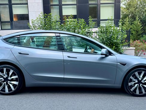 Used 2025 Tesla Model 3 Long Range RWD image 8
