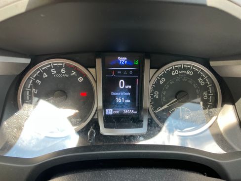 Used 2023 Toyota Tacoma SR5 w/ Technology Package image 6