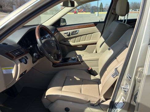 Used 2012 Mercedes-Benz E 350 4MATIC Sedan image 18
