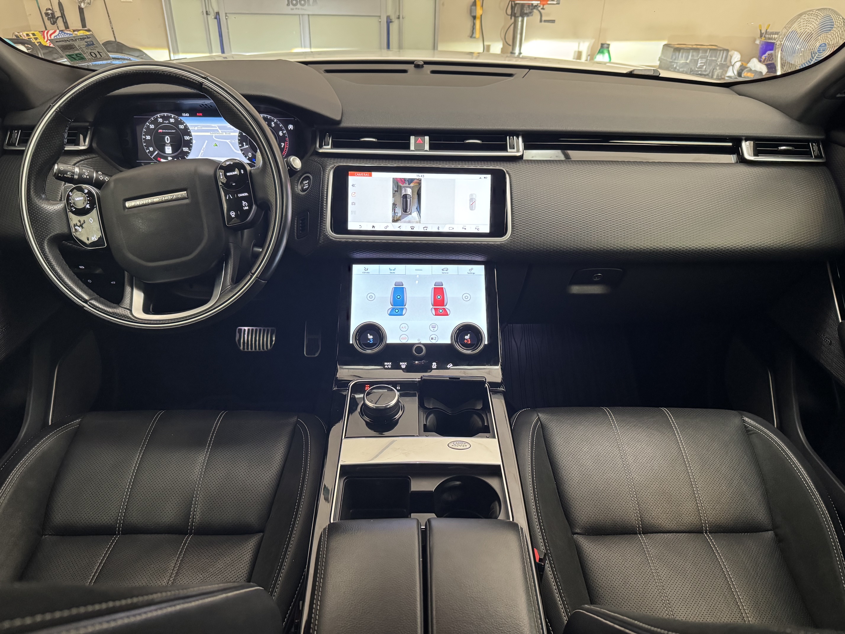 Used 2019 Land Rover Range Rover Velar R-Dynamic SE AWD/4WD image 14