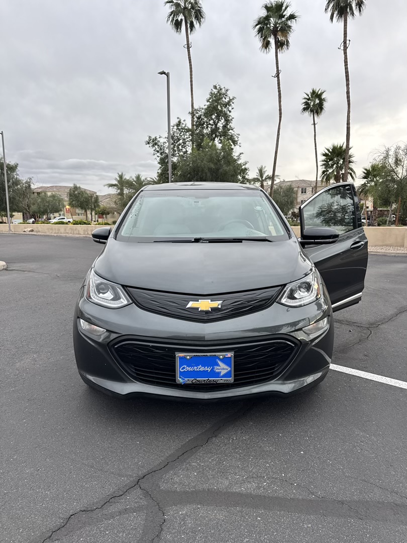 Used 2020 Chevrolet Bolt LT FWD image 2