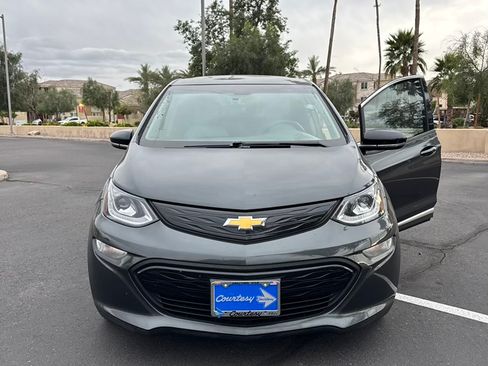 Used 2020 Chevrolet Bolt LT FWD image 2