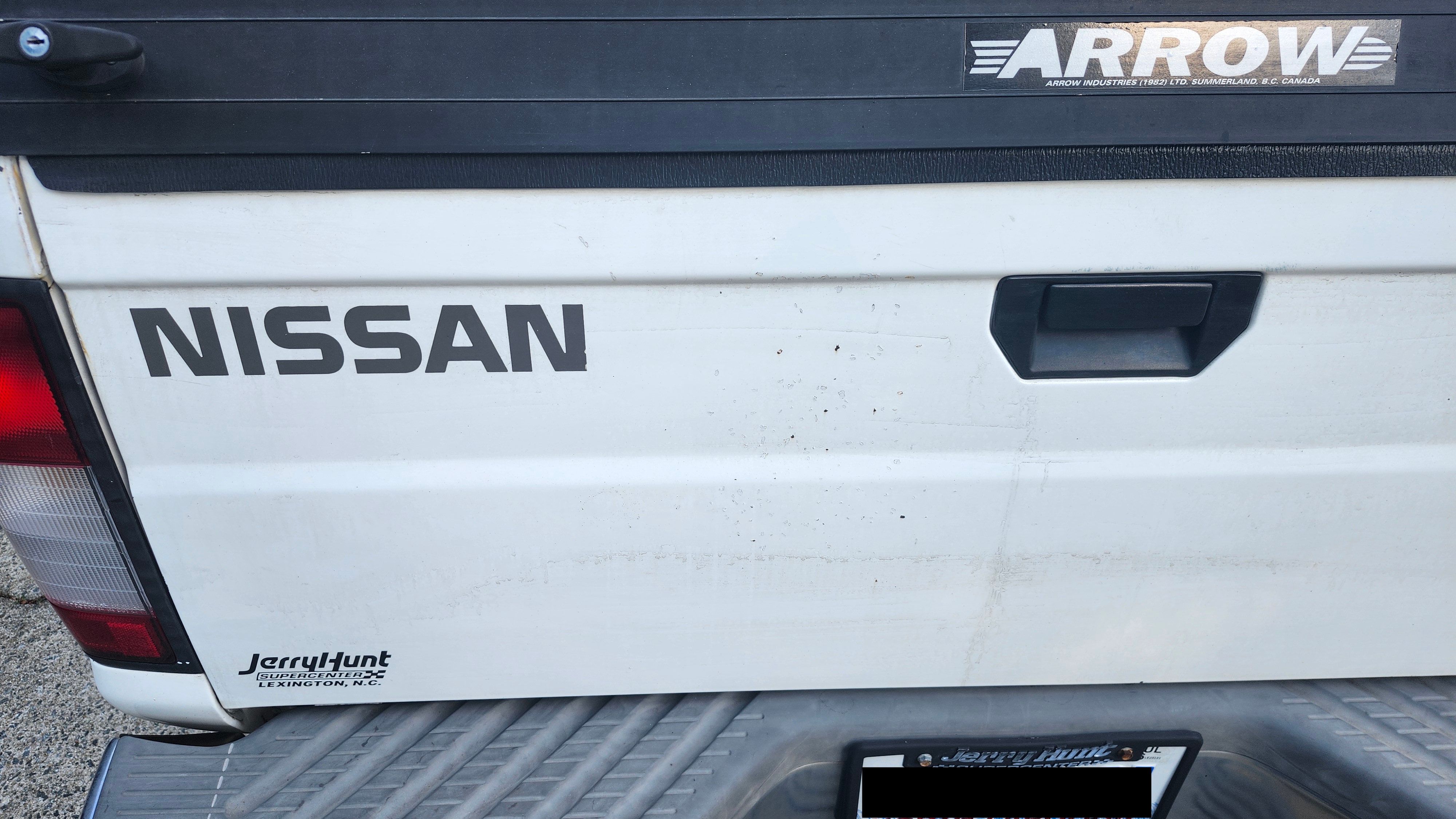 Used 2000 Nissan Frontier XE RWD image 14