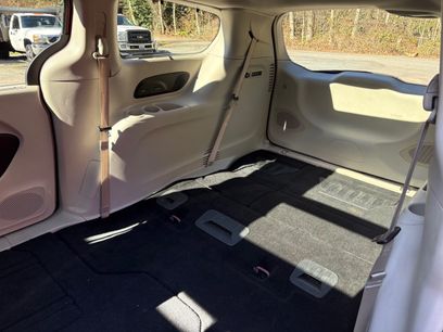 Used 2018 Chrysler Pacifica Limited