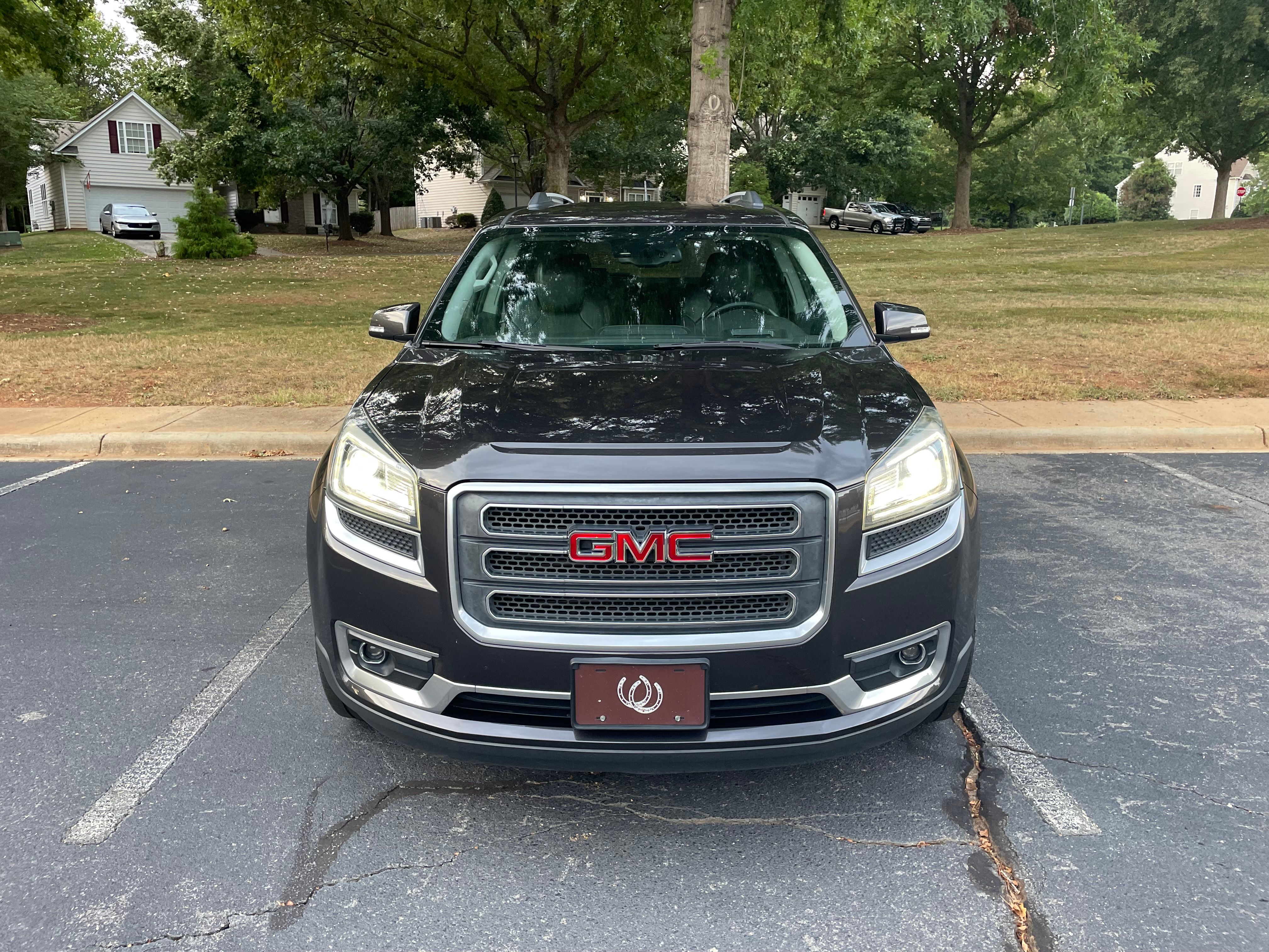 Used 2017 GMC Acadia Limited SLT AWD/4WD image 2