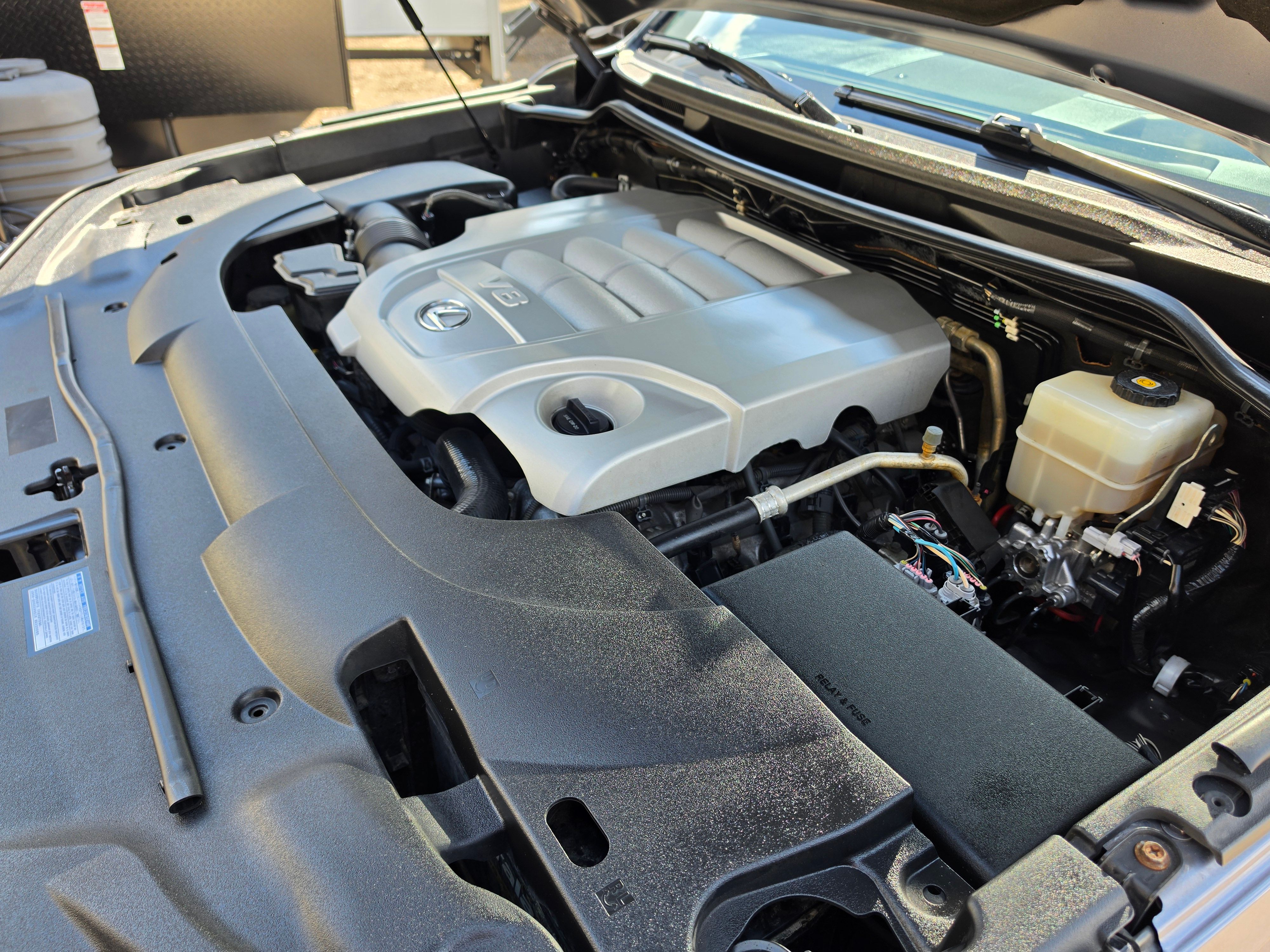 Used 2019 Lexus LX 570 4WD w/ Luxury Package image 29