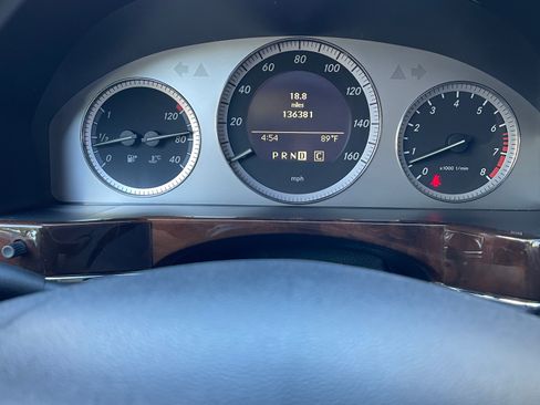 Used 2010 Mercedes-Benz GLK 350 4MATIC image 10