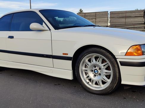Used 1997 BMW M3 Coupe image 4